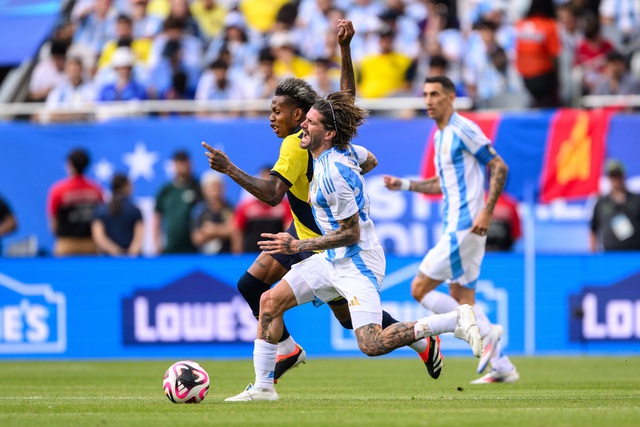 Messi ngồi dự bị, Argentina thắng nhẹ giao hữu Ecuador- Ảnh 2.
