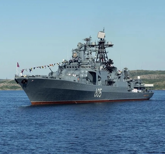 Tàu Đô đốc Levchenko của Nga. Ảnh: Facebook/Dmitro Pletenchuk
