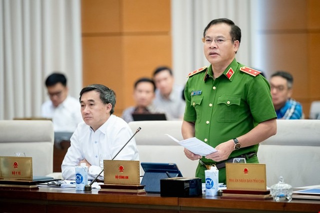 Thứ trưởng Bộ Công an Nguyễn Văn Long cho biết điểm trừ giấy phép lái xe là một trong những kinh nghiệm của các nước khi xử phạt người điều khiển xe có nồng độ cồnẢnh: Lâm Hiển