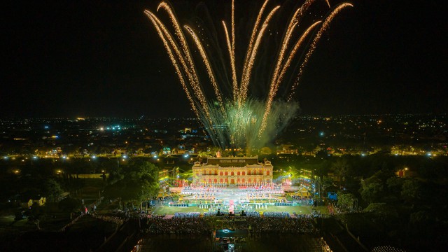 Bế mạc Festival Huế 2024: Ước vọng về một thành phố festival
- Ảnh 1.