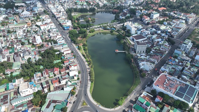 Xây dựng hình ảnh "thành phố hoa phượng vàng" cho Bảo Lộc- Ảnh 1.