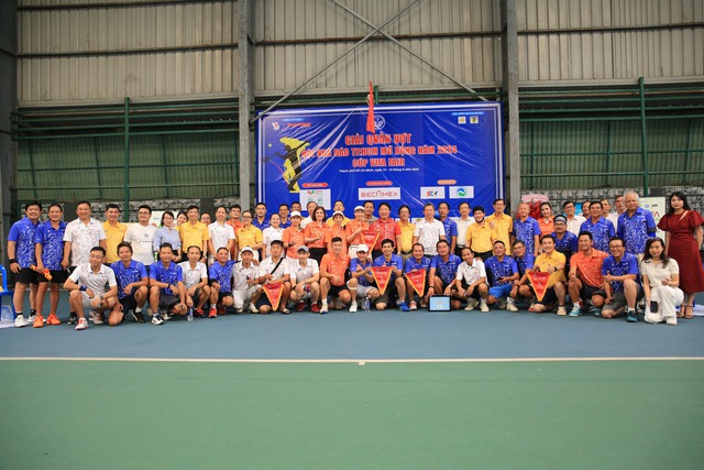 Giải Quần vợt Hội Nhà báo TP HCM mở rộng 2024: Báo Người Lao Động giành 3 giải nhất- Ảnh 3.