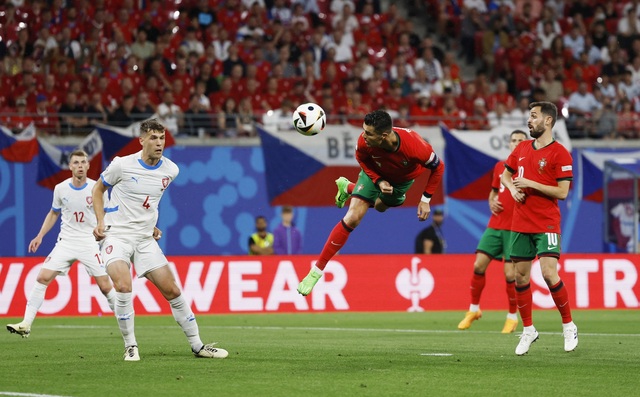Euro 2024: Siêu dự bị lập công, Bồ Đào Nha giật 3 điểm từ tay CH Czech- Ảnh 1.
