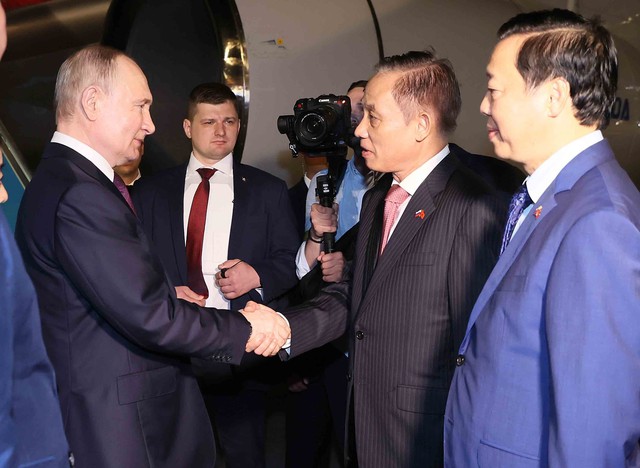 Tổng thống Nga Vladimir Putin đến Hà Nội- Ảnh 1.
