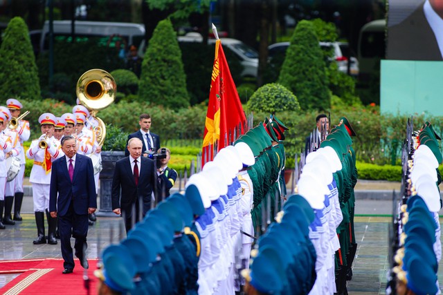 Chủ tịch nước Tô Lâm chủ trì lễ đón chính thức Tổng thống Nga Vladimir Putin- Ảnh 12.