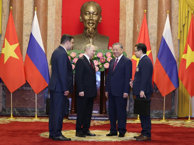 Chủ tịch nước Tô Lâm hội đàm với Tổng thống Vladimir Putin- Ảnh 4.