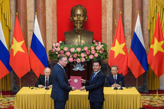 Việt - Nga ký kết nhiều văn kiện hợp tác trong chuyến thăm của Tổng thống Putin- Ảnh 4.