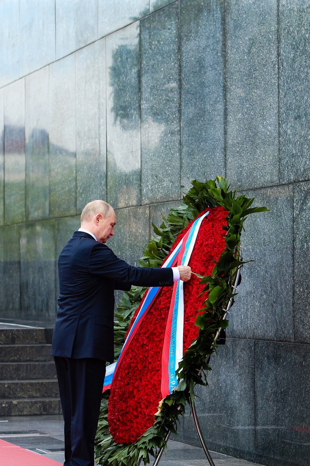 Tổng thống Vladimir Putin vào Lăng viếng Chủ tịch Hồ Chí Minh- Ảnh 9.