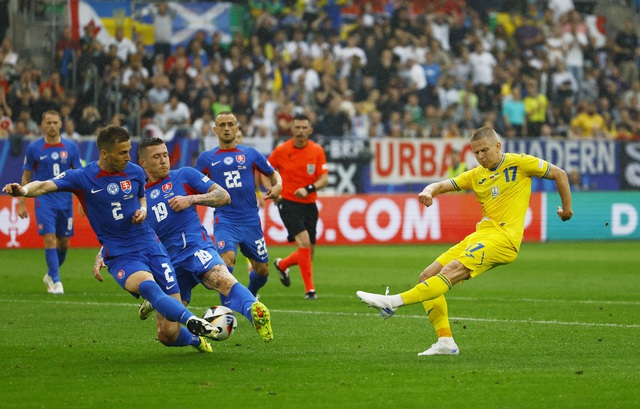 Euro 2024: Ukraine ngược dòng thắng Slovakia, thắp lại hy vọng- Ảnh 2.