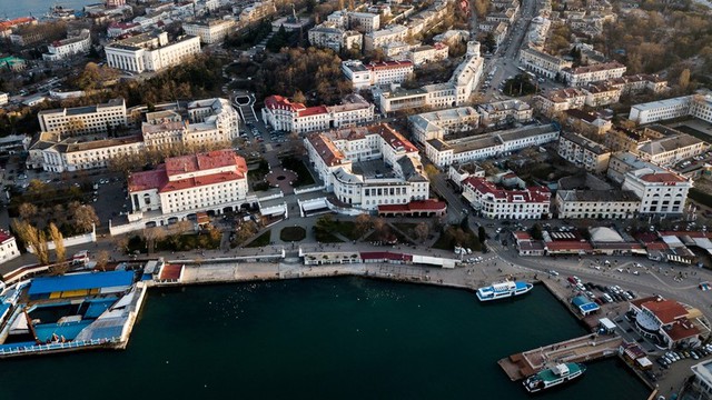 Ukraine tấn công Crimea bằng tên lửa do Mỹ cung cấp?- Ảnh 1.