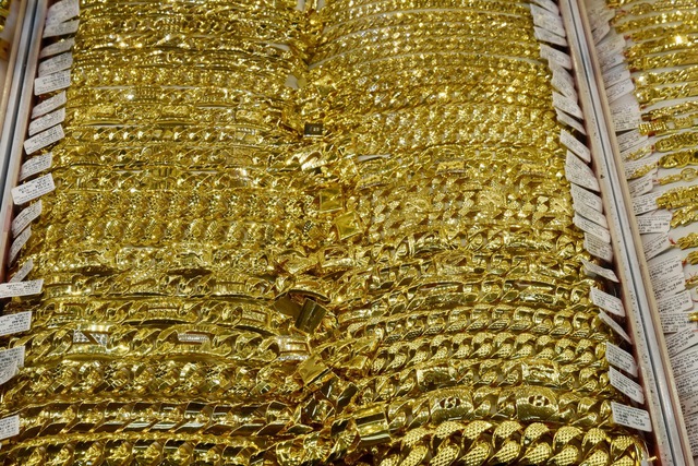 Giá vàng hôm nay 24-6: Vàng nhẫn tăng mạnh, vàng miếng SJC sát 77 triệu đồng/lượng- Ảnh 1.