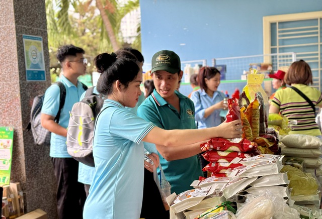 Nhiều mô hình chăm lo thiết thực cho đoàn viên - lao động trong Tháng Công nhân tại TP HCM- Ảnh 1.