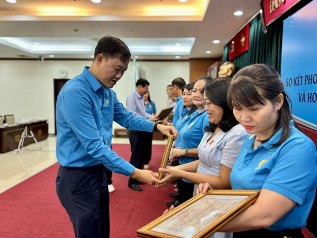 Quan tâm, chăm lo đời sống đoàn viên – lao động - Ảnh 6.