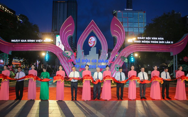 Kỷ niệm 326 năm thành lập TP Sài Gòn - Chợ Lớn - Gia Định - TP HCM- Ảnh 2.