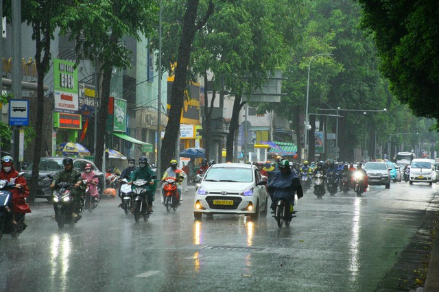 Thời tiết hôm nay, 29-6: TP HCM và Nam Bộ có mưa rào, dông rải rác- Ảnh 1.