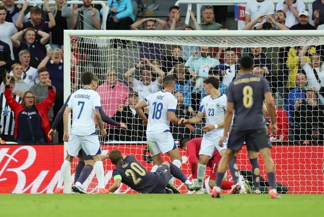 Tuyển Anh thắng "3 sao" Bosnia, chủ nhà Đức khiến khán giả thót tim- Ảnh 3.