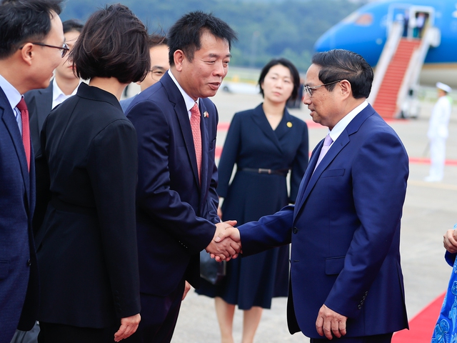 Thủ tướng Phạm Minh Chính và Phu nhân tới Seoul, bắt đầu thăm Hàn Quốc- Ảnh 10.