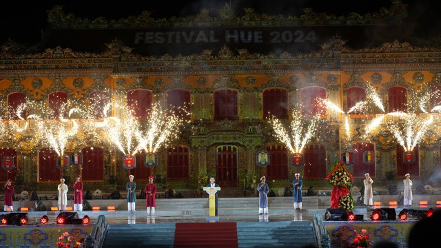 Những hình ảnh ấn tượng đêm khai mạc Festival Huế 2024- Ảnh 5.