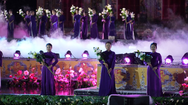 Những hình ảnh ấn tượng đêm khai mạc Festival Huế 2024- Ảnh 6.