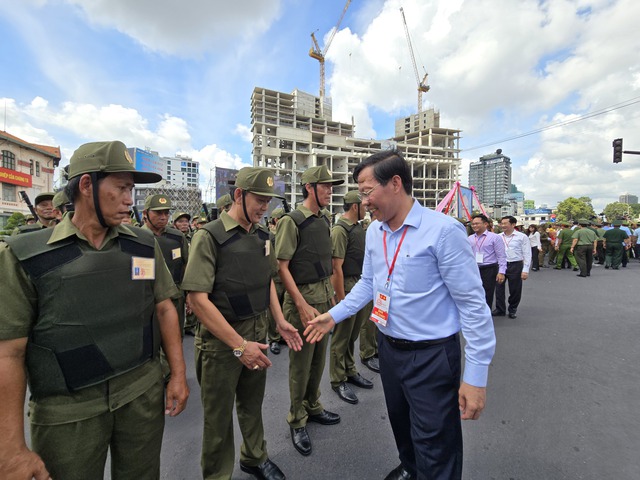 Chủ tịch nước Tô Lâm dự Lễ ra mắt lực lượng bảo vệ an ninh, trật tự tại cơ sở tại TP HCM- Ảnh 2.