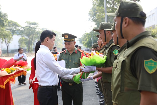 Clip, hình ảnh Lễ ra mắt lực lượng bảo vệ an ninh, trật tự cơ sở tại Đông Nam Bộ- Ảnh 5.