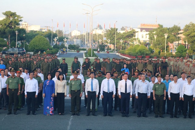 Clip, hình ảnh Lễ ra mắt lực lượng bảo vệ an ninh, trật tự cơ sở tại Đông Nam Bộ- Ảnh 1.