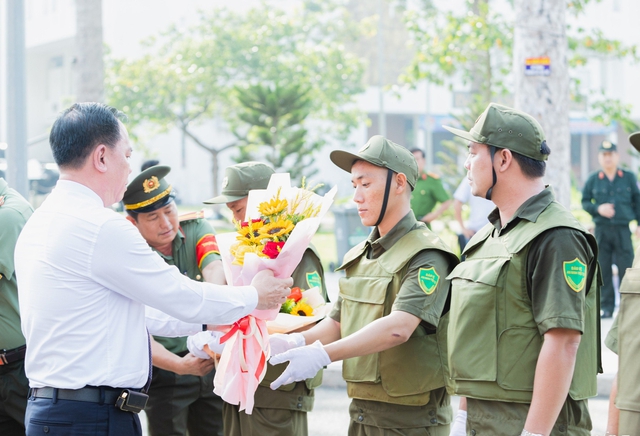 Clip, hình ảnh Lễ ra mắt lực lượng bảo vệ an ninh, trật tự cơ sở tại Đông Nam Bộ- Ảnh 6.