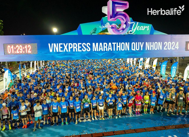 Herbalife người bạn đồng hành tại giải VnExpress Marathon Quy Nhơn 2024 - Ảnh 1.