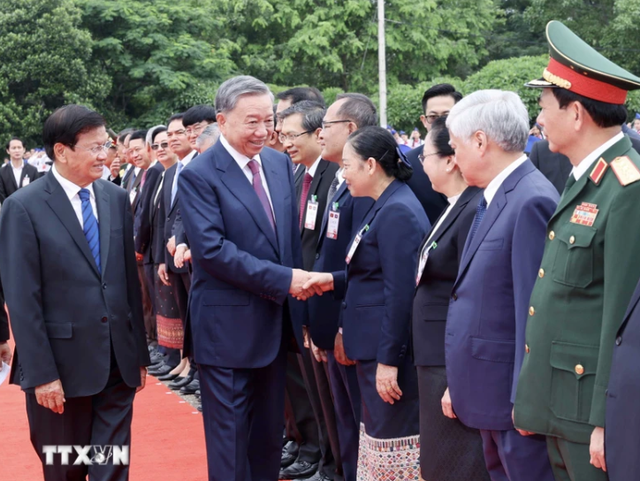 Tổng Bí thư, Chủ tịch nước Lào đón, hội đàm với Chủ tịch nước Tô Lâm- Ảnh 7.