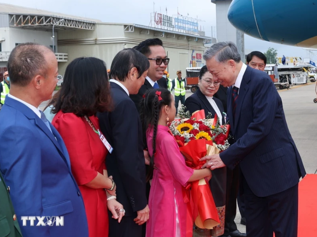 Tổng Bí thư, Chủ tịch nước Lào đón, hội đàm với Chủ tịch nước Tô Lâm- Ảnh 16.