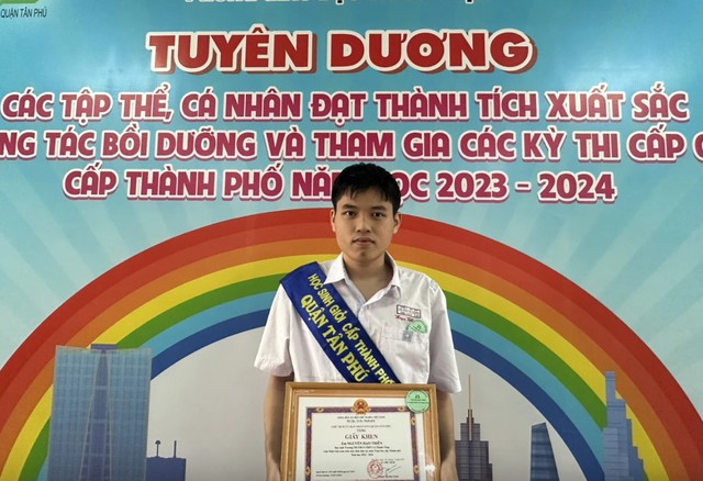 Chân dung thủ khoa khối A01 toàn quốc tại TP HCM- Ảnh 1.