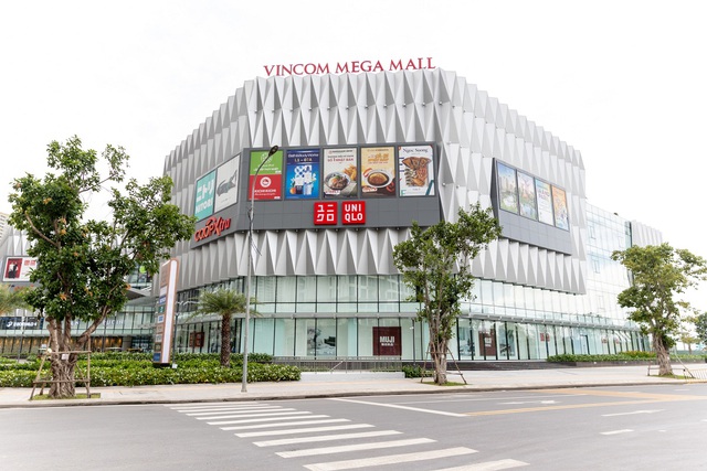 Vincom Mega Mall Grand Park với chủ đề "Park in mall" là điểm đến vui chơi, giải trí của đông đảo cư dân và du khách