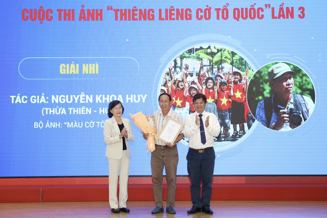 Trao giải 2 cuộc thi "Chủ quyền Quốc gia bất khả xâm phạm" và "Thiêng liêng cờ Tổ quốc"- Ảnh 9.