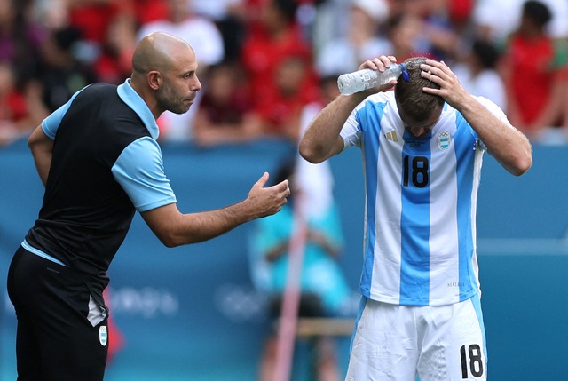 Cú sốc đầu tiên ở Olympic: Argentina thua Morocco 1-2 sau trận đấu "điên rồ"- Ảnh 3.