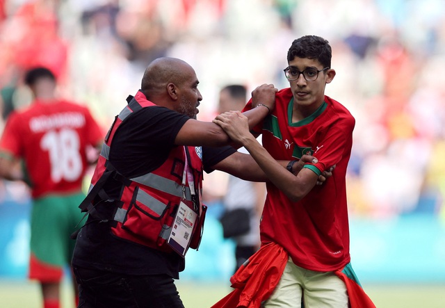 Cú sốc đầu tiên ở Olympic: Argentina thua Morocco 1-2 sau trận đấu "điên rồ"- Ảnh 8.