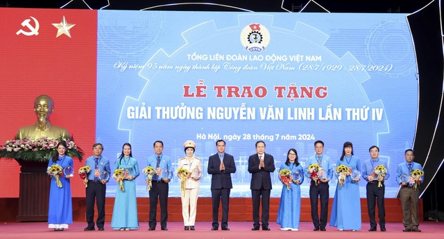 Công đoàn Việt Nam: Chỗ dựa tin cậy, trung thành của Đảng, hết lòng vì giai cấp công nhân- Ảnh 6.