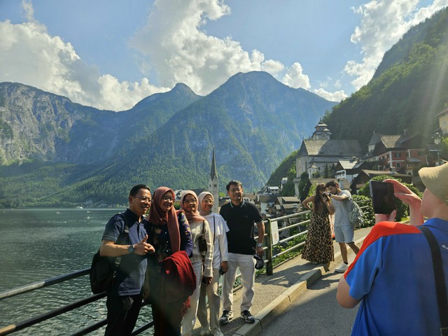 Khám phá ngôi làng cổ Hallstatt đẹp như tranh vẽ giữa trời Âu- Ảnh 10.