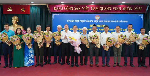 Phó Bí thư Thành ủy Nguyễn Phước Lộc kiêm giữ chức Chủ tịch Ủy ban MTTQ Việt Nam TP HCM- Ảnh 1.