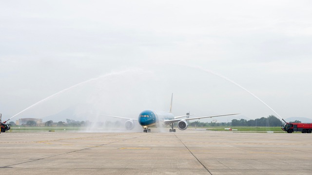 Vietnam Airlines đón "siêu máy bay" Boeing 787-10- Ảnh 1.