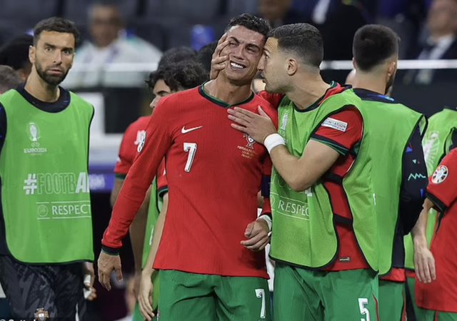 Euro 2024: Ronaldo bị điều tra tội 