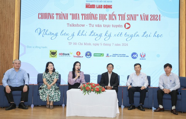 Tư vấn trực tuyến: Tỉnh táo khi đăng ký xét tuyển đại học- Ảnh 1.