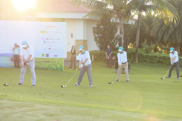 Giải golf "Tôi yêu Việt Nam" lần 2 năm 2024: Sôi nổi và hấp dẫn- Ảnh 1.