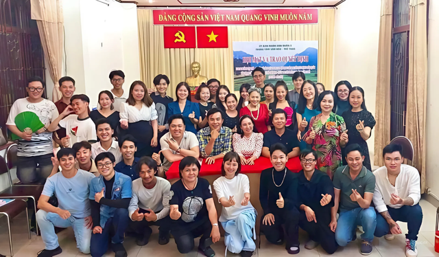 Lớp học đặc biệt- Ảnh 1.