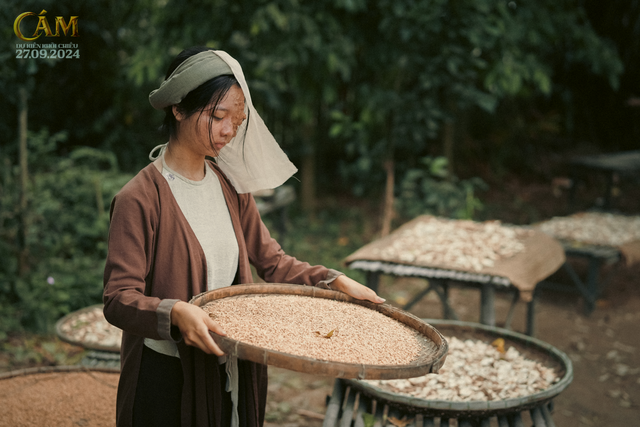 "Cám" ghê rợn trong dị bản kinh dị- Ảnh 1.