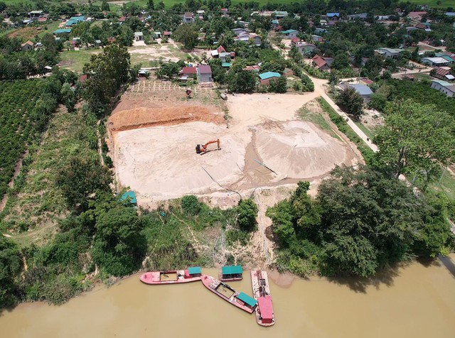 Đề xuất tạm dừng mỏ cát chưa đủ điều kiện vẫn khai thác cấp cho đường cao tốc - Ảnh 3.