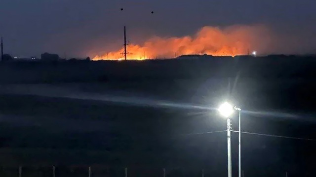 Sân bay quân sự ở vùng Volgograd sau cuộc tấn công bằng máy bay không người lái. Ảnh: The Moscow Times