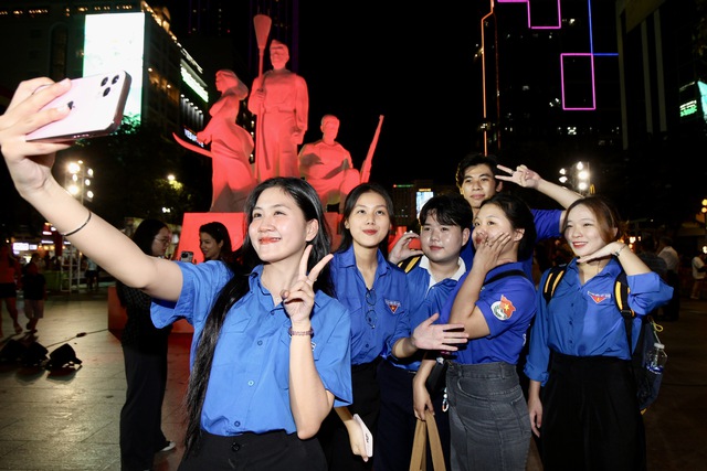 Khai mạc chương trình "Những ngày Hà Nội tại TP HCM"- Ảnh 5.