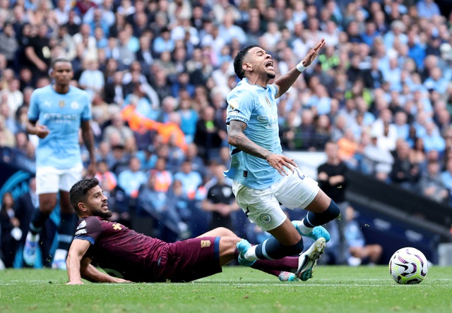 Haaland lập hat-trick trước Ipswich Town, Man City chiếm ngôi đầu Ngoại hạng- Ảnh 3.