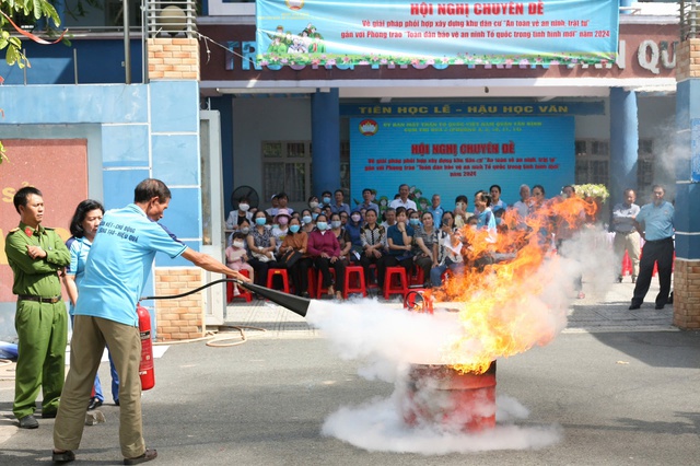 Quận Tân Bình bàn giải pháp xây dựng khu dân cư an toàn về an ninh, trật tự- Ảnh 7.