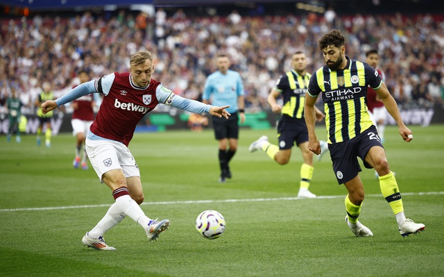 Haaland bùng nổ hat-trick, Man City hạ West Ham giật ngôi đỉnh bảng- Ảnh 3.